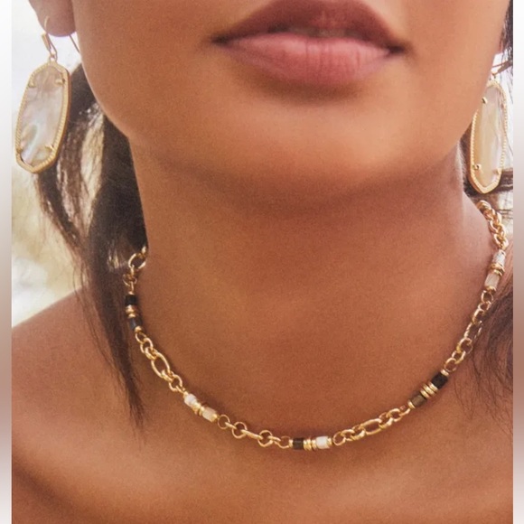 Kendra Scott Elle Gold Drop Earrings in Golden Abalone - Picture 5 of 6